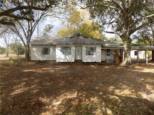 259 Magnolia Ln, Marksville, LA 71351