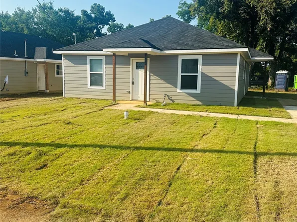 225 E Elm St, Durant, OK 74701