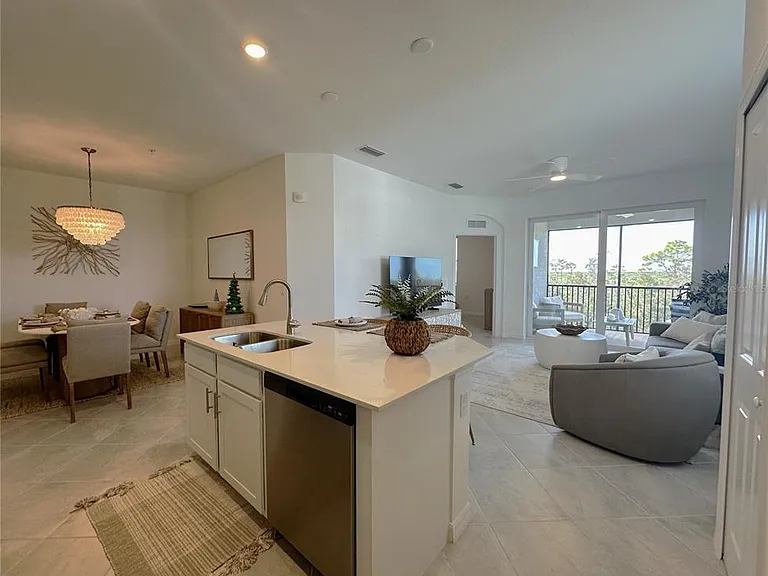 14201 Heritage Landing Blvd #1338 — Photo 5