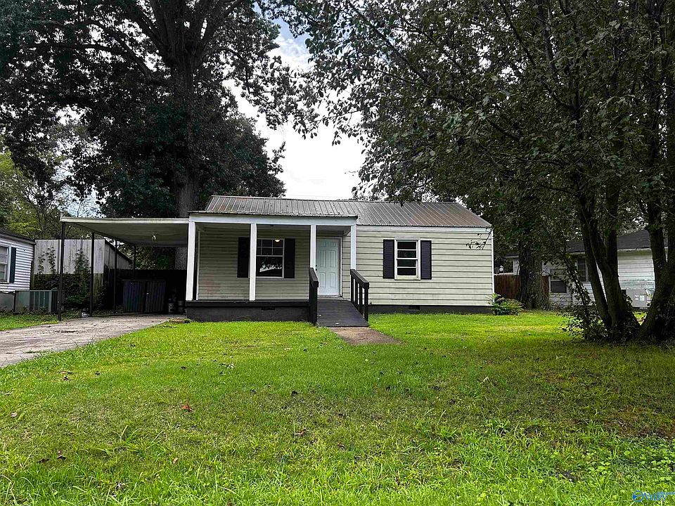 1st image of 1903 7th St SE