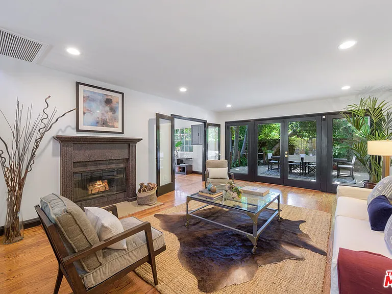 13230 Hesby St — Photo 8