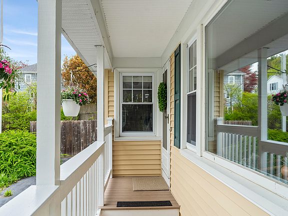 4th image of 128 S Richland Street