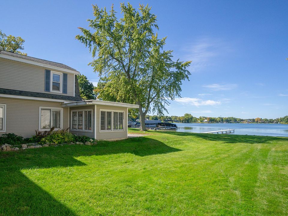 2243 Ridge Rd, White Lake, MI 48383 Zillow