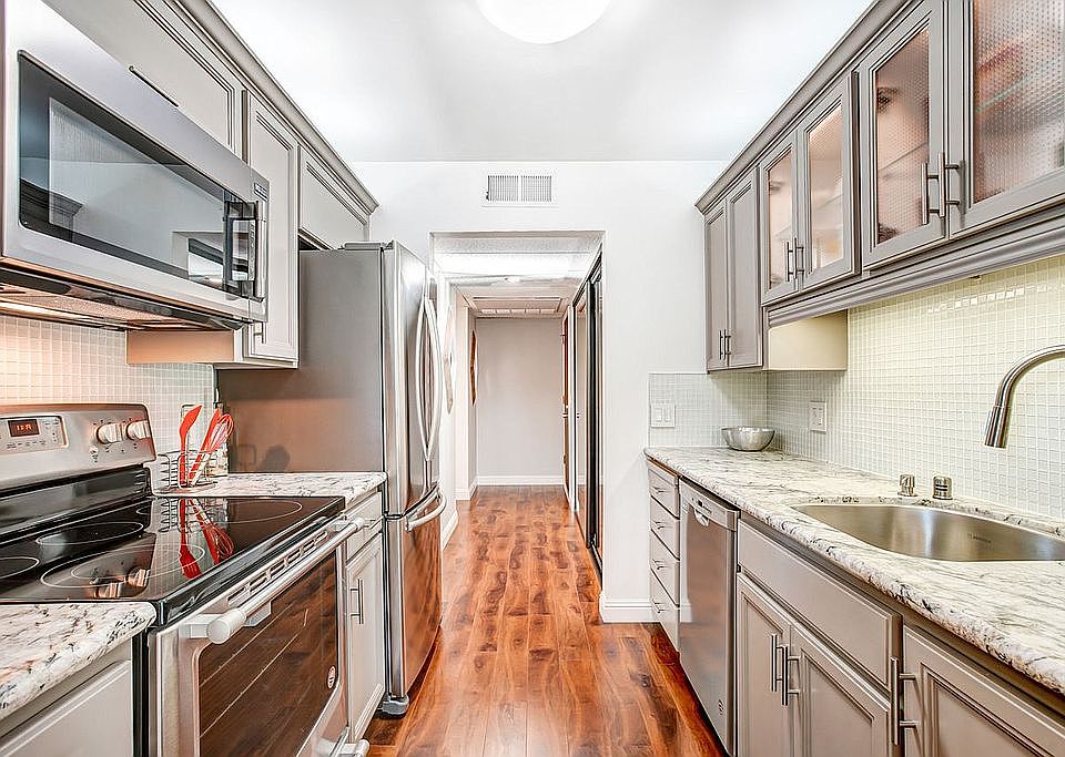 1st image of 420 N Civic Dr APT 307