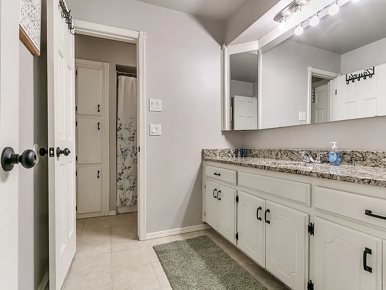 1700 Whispering Creek Dr — Photo 5