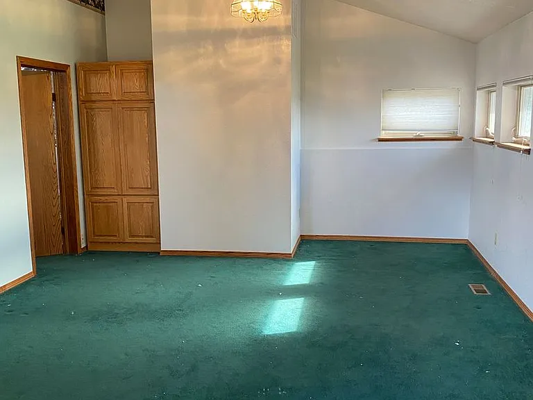 4800 Airway Dr NE — Photo 9