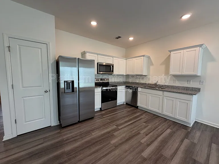 177 Swindon Dr — Photo 9