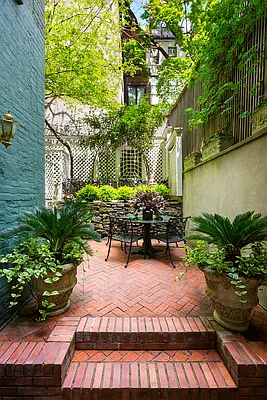 Sold by Compass | media 10