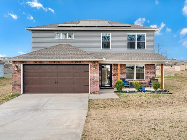 387 Cooper St, Huntsville, AR 72740