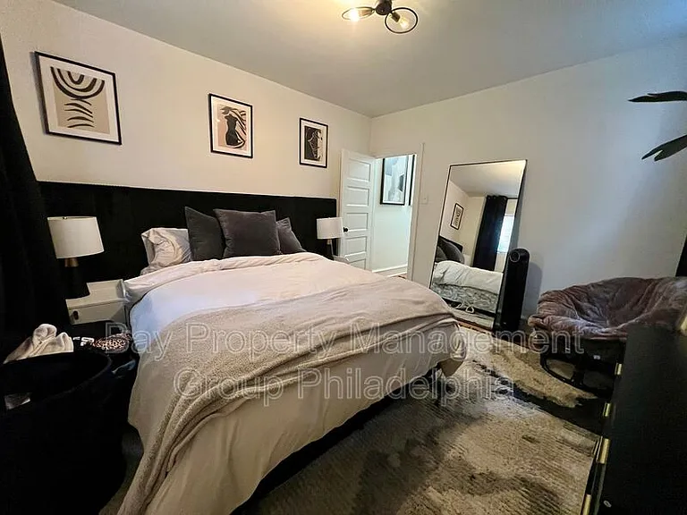 5411 W Berks St #1 — Photo 13