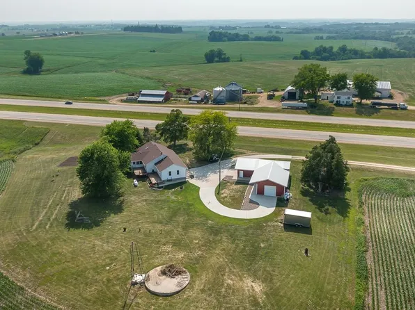 24453 Highway 61, Zwingle, IA 52079