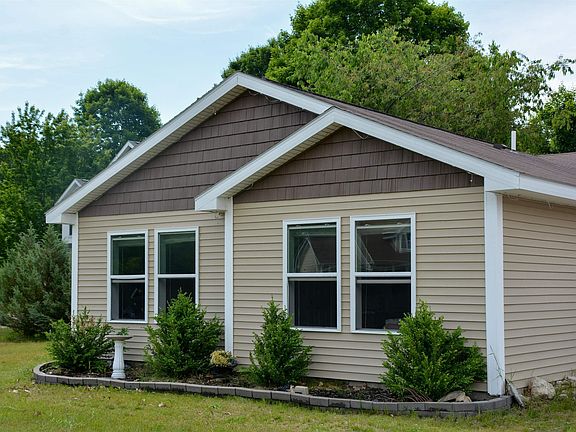 5th image of 9677 Westwood Dr