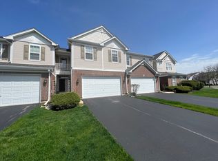 2715 Lorraine Cir, Geneva, IL 60134