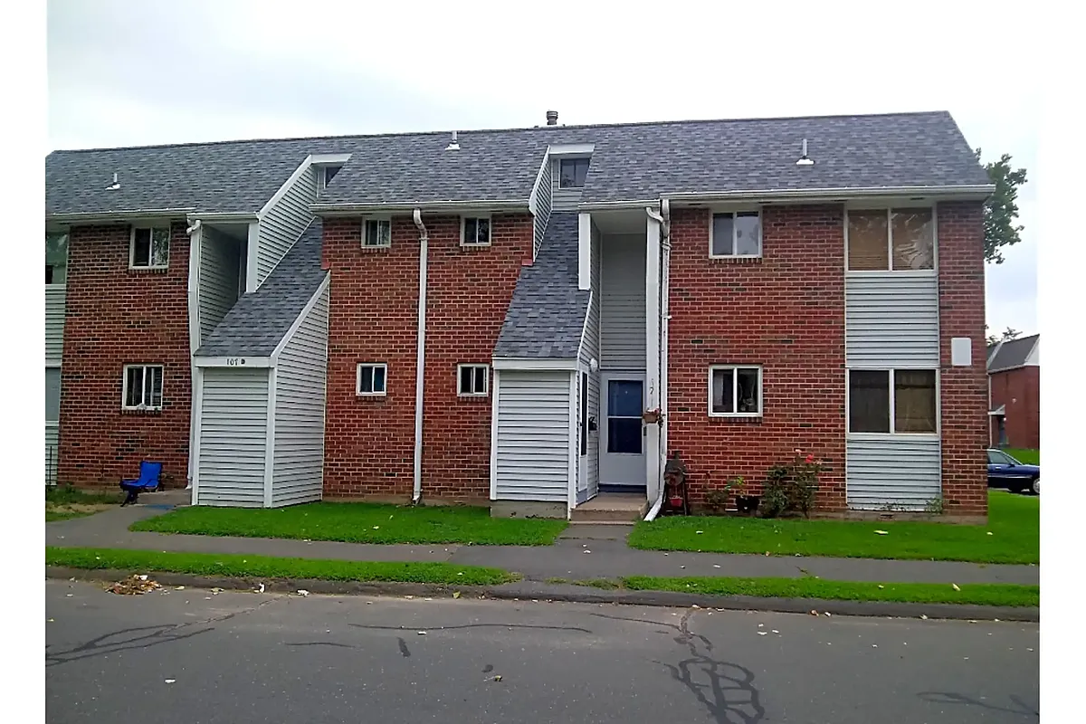 Building Photo - Piper Brook
