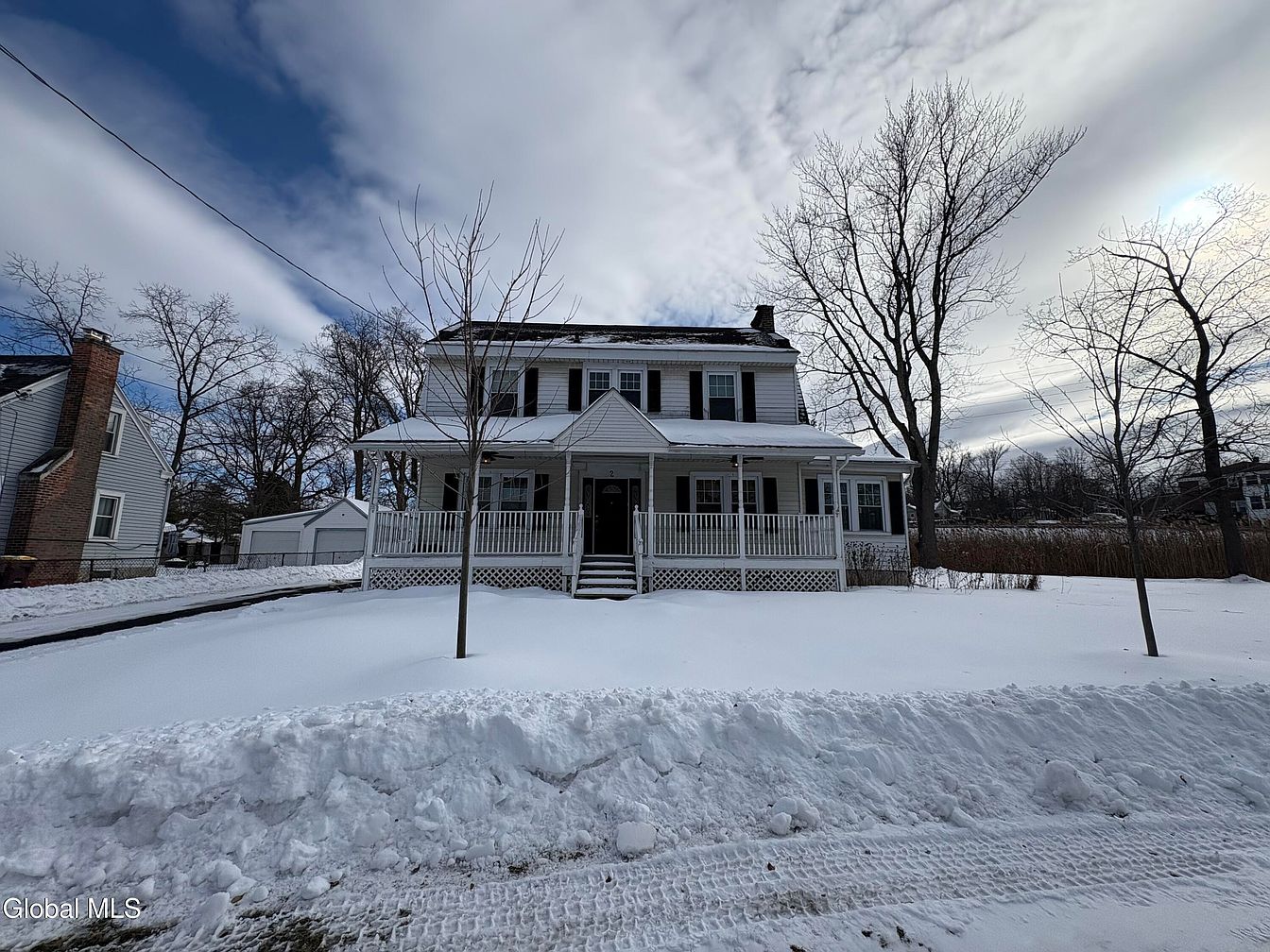 1st image of 2 Hampton Avenue