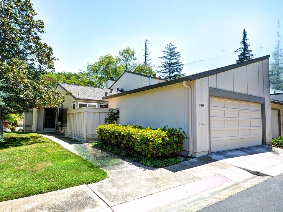 1st image of 1088 Norfolk Dr