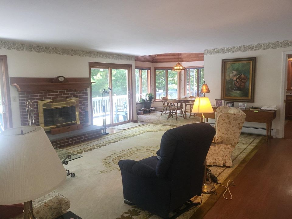 2nd image of 108 River St