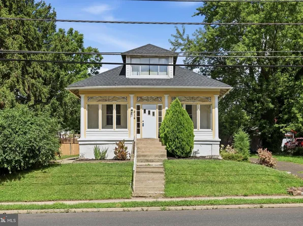 214 N Hills Ave, Glenside, PA 19038