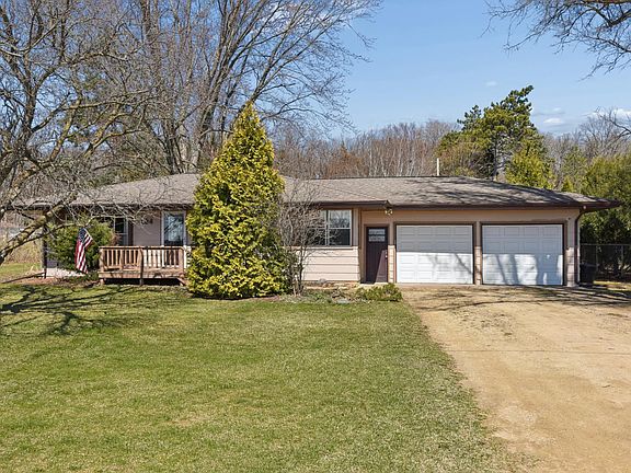 2nd image of 694 Glover Rd