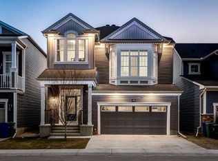 166 E Osborne Cmn SW, Airdrie, AB T4B5G7