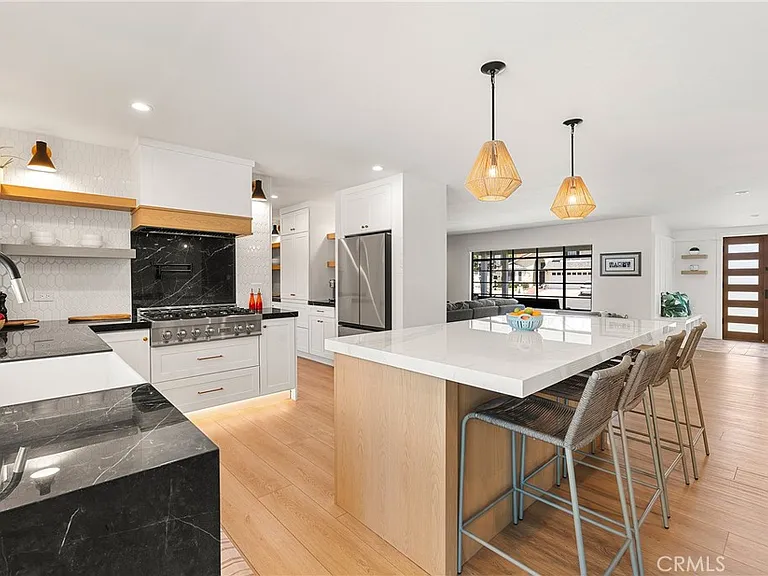 24701 Nympha Dr — Photo 14