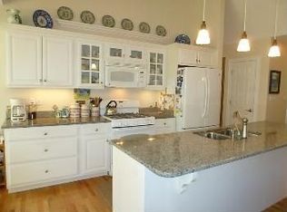 35 Town Cmn, Gorham, ME 04038