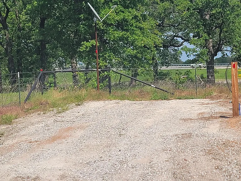 22995 US Highway 77 — Photo 5