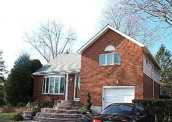 1st image of 39 Marilyn Blvd