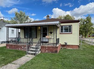 24820 Hayes Ave, Eastpointe, MI