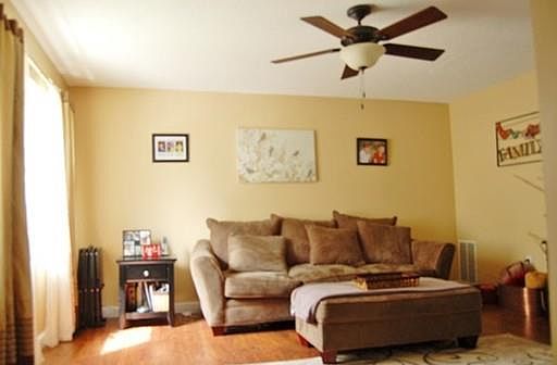 3rd image of 23 Kathy Dr