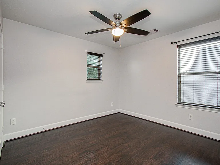 16430 Williamstown Dr — Photo 30