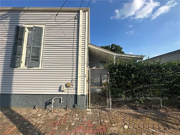 4th image of 940 Aline St Unit 1/2