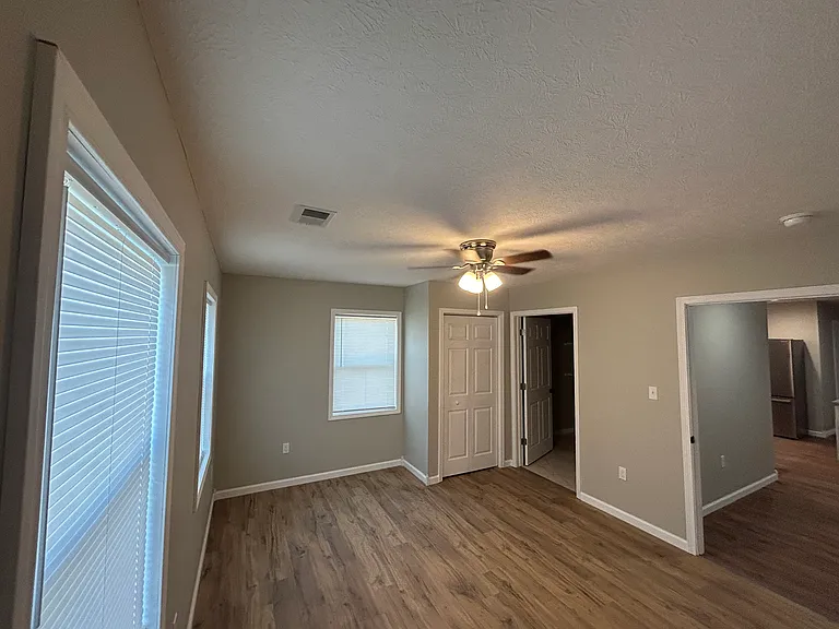 205 Coakley St — Photo 8