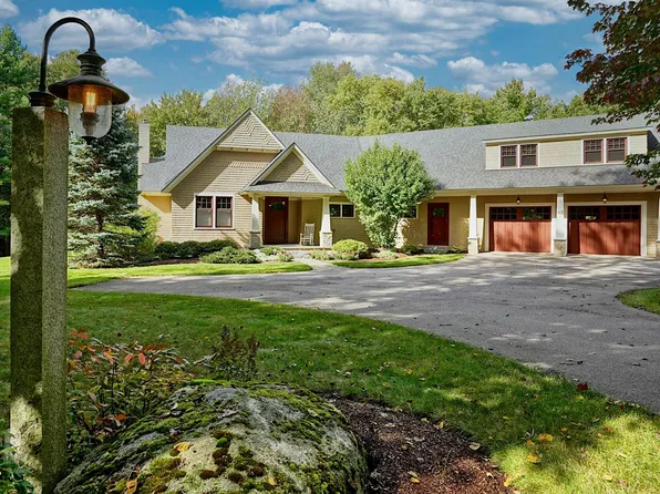 92 Woodland Road, North Hampton, NH 03862