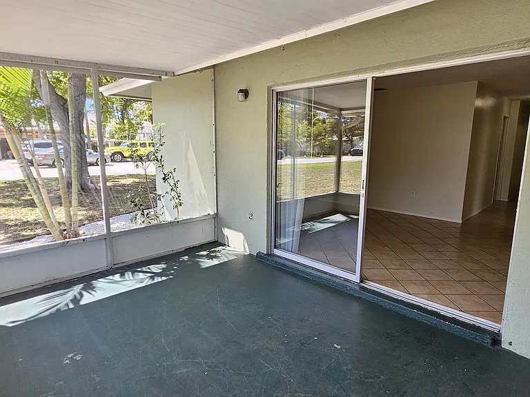 105 Base Ave E — Photo 15