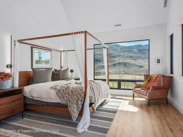 1840 Upper Cattle Creek Rd — Photo 15