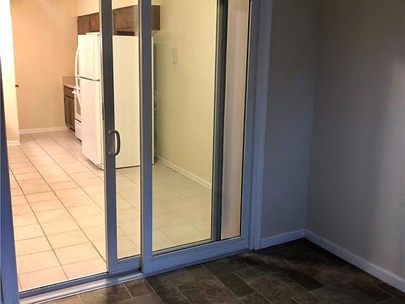 4th image of 1801 Brownstone Ct