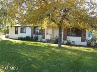 2370 Waneta Rd, Grandview, WA 98930