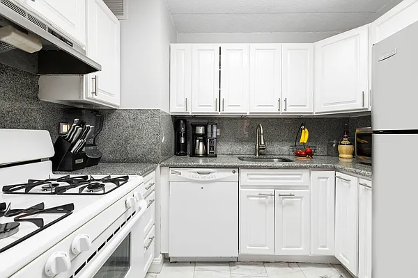 Sold by Compass | media 6