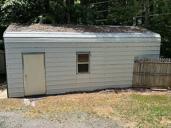 5th image of 24 Tanglewood Ct