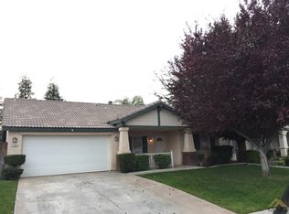 7105 Elkhorn St, Bakersfield, CA 93313