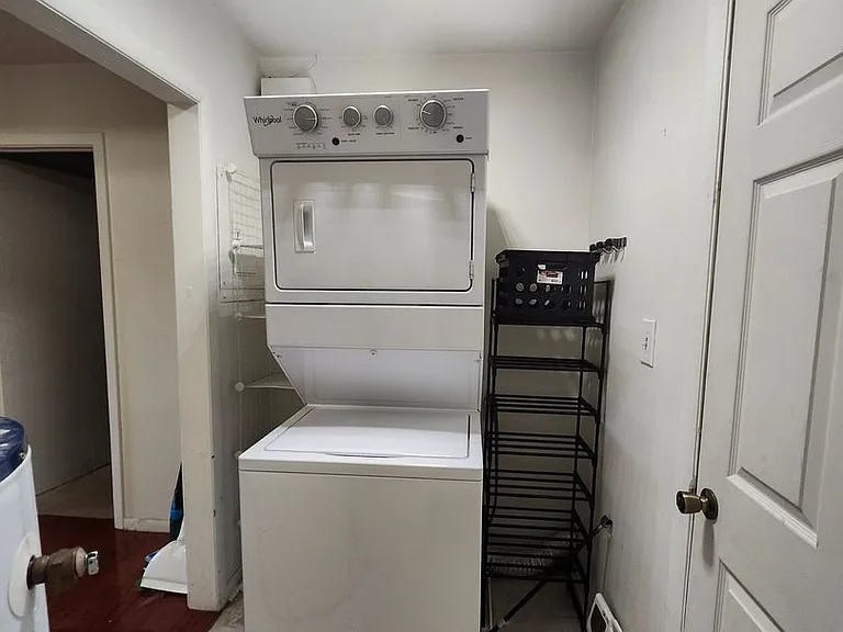 3123 & 3125 Navajo Dr — Photo 9