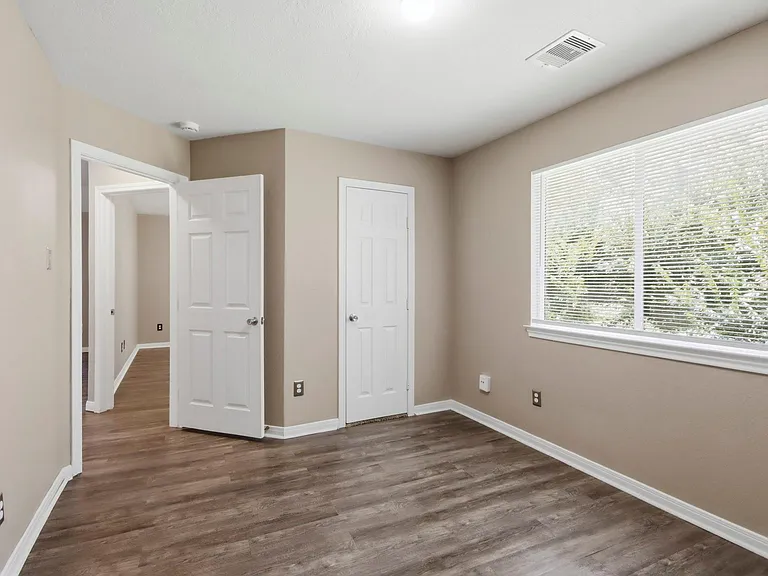 3031 Cypress Island Dr — Photo 8