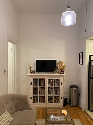 Rented by Jonathan Wachtel, LREB | media 16