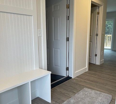 2nd image of 1011 Ashwood Ln