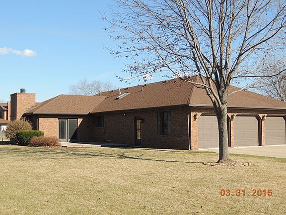 2nd image of 3001 Saint James Dr