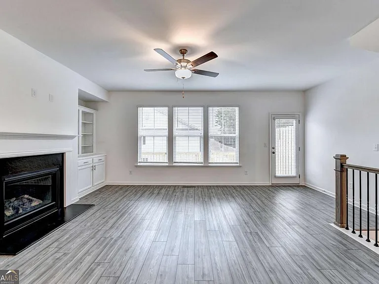 477 Danville Ave — Photo 14
