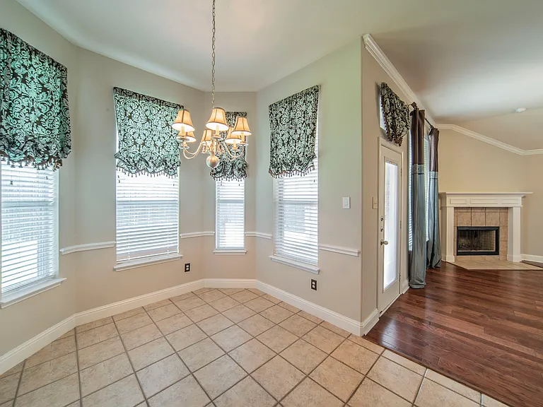 8249 Fall Crest Dr — Photo 13