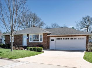 6211 Shadyside Dr, Vermilion, OH 44089