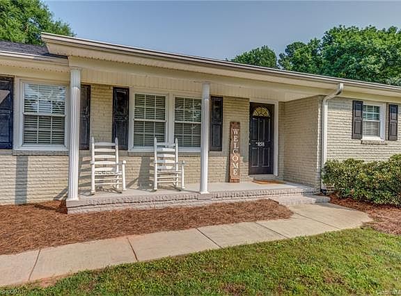 2nd image of 858 Belaire Dr